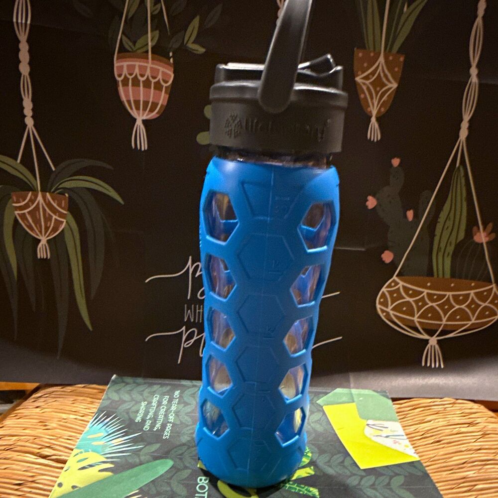 Lifefactory 20 fl oz Glass Water Bottle Blue Silicone Sleeve Flip Top Straw
